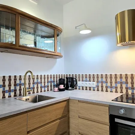 Doki My Way - Food Hall And Parking By Triapart 格但斯克